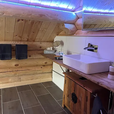 Traumzeit Hahnenkleer Huette Nyaraló *